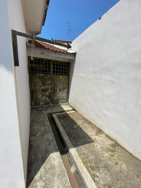 Rumah Teres 1 Tingkat untuk Dijual di Taman Mutiara Rini (Skudai) - Sharon Ng - Exterior - PropertyGuru.com.my