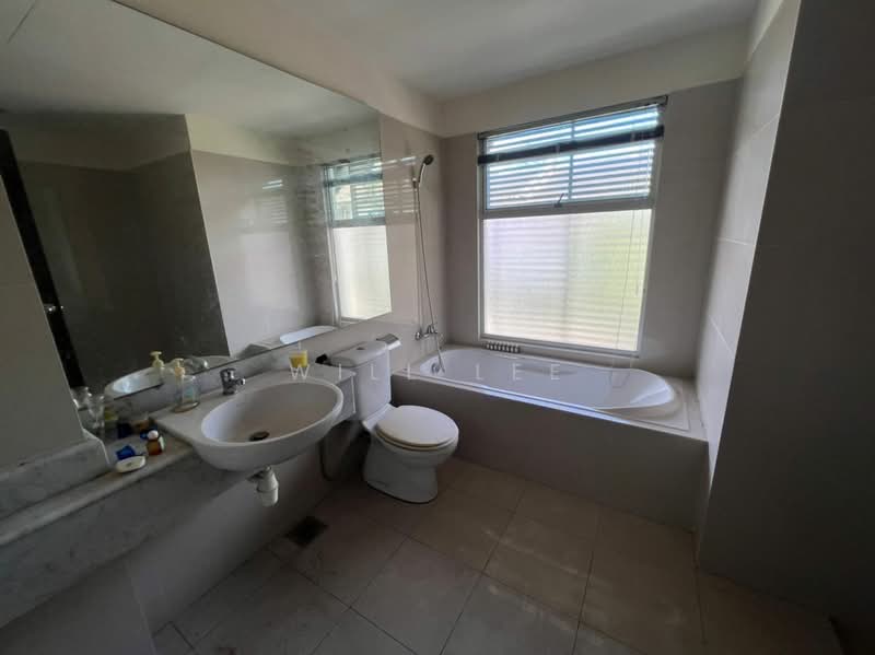Rumah Teres 2 Tingkat untuk Dijual di Leisure Farm (Gelang Patah) - Will Lee - Bathroom - PropertyGuru.com.my