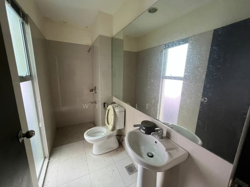 Rumah Teres 2 Tingkat untuk Dijual di Leisure Farm (Gelang Patah) - Will Lee - Bathroom - PropertyGuru.com.my