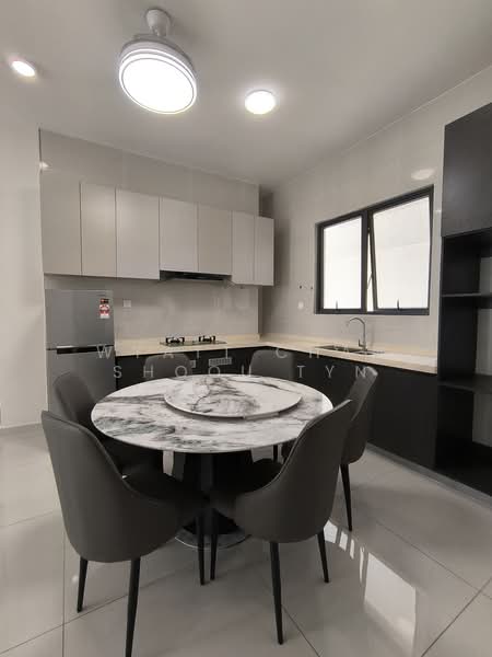 Condominium for Rent at Kings Bay @ Country Garden Danga Bay - Wyatt Chan Shoou Tyn - Kitchen - PropertyGuru.com.my
