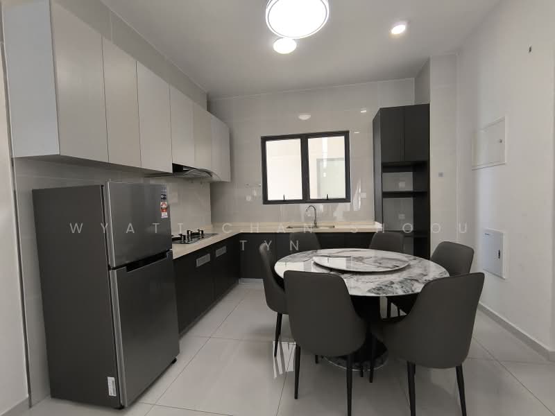 Condominium for Rent at Kings Bay @ Country Garden Danga Bay - Wyatt Chan Shoou Tyn - Kitchen - PropertyGuru.com.my