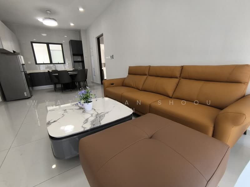 Condominium for Rent at Kings Bay @ Country Garden Danga Bay - Wyatt Chan Shoou Tyn - Living Room - PropertyGuru.com.my