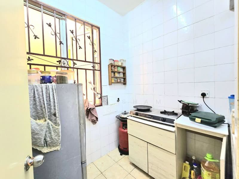 Condominium for Sale at Platinum Hill PV 6 - Afiq Sham - Kitchen - PropertyGuru.com.my