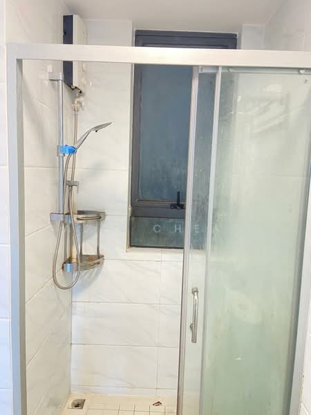 Pangsapuri untuk Disewa di Starview Bay @ Forest City - Alex Cheah -  Master Bathroom - PropertyGuru.com.my