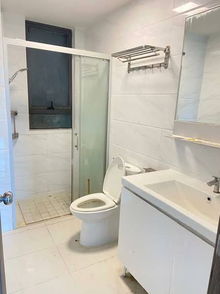 Pangsapuri untuk Disewa di Starview Bay @ Forest City - Alex Cheah - Bathroom - PropertyGuru.com.my