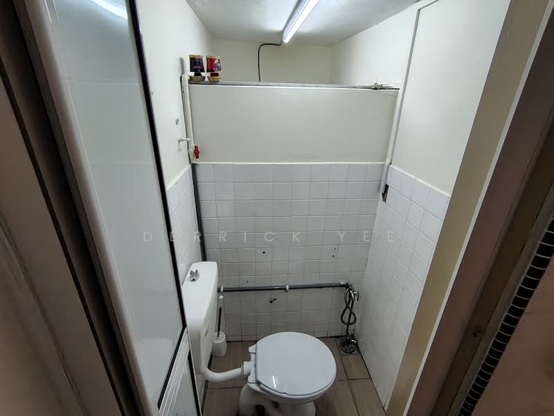 2-storey Terraced House for Sale in Batu Berendam (Melaka) - Derrick Yee - Bathroom - PropertyGuru.com.my