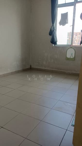 Pangsapuri untuk Dijual di Lake View Suites - Louis Khow - Interior - PropertyGuru.com.my