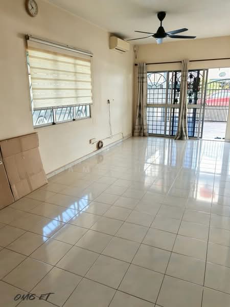 Rumah Teres 1 Tingkat untuk Dijual di Taman Klang Utama (Kapar) - Camie Hoo - Living Room - PropertyGuru.com.my