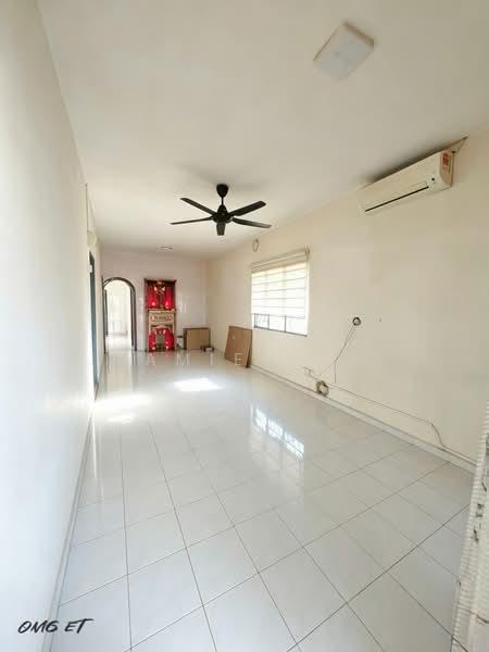 Rumah Teres 1 Tingkat untuk Dijual di Taman Klang Utama (Kapar) - Camie Hoo - Living Room - PropertyGuru.com.my