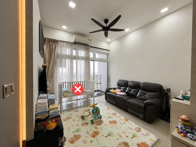 Servis Apartment untuk Dijual di Centra Residences - Gladys Wong - Living Room - PropertyGuru.com.my