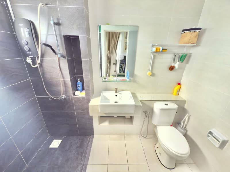 2-storey Terraced House for Sale in Eco Grandeur (Puncak Alam) - Zainul Rashid - Bathroom - PropertyGuru.com.my