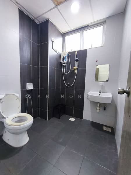 Servis Apartment untuk Disewa di Larkin Heights - Ah Hong - PropertyGuru.com.my