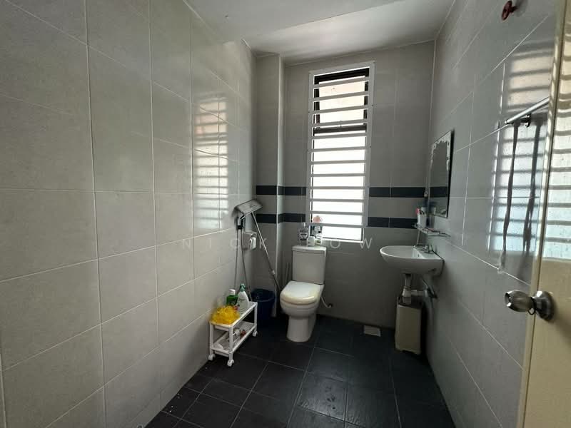 Rumah Teres 2 Tingkat untuk Disewa di Kulai (Johor) - Nick Low - Bathroom - PropertyGuru.com.my