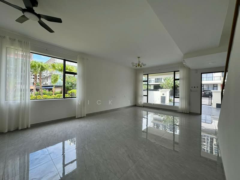 2-storey Terraced House for Rent in Taman Damansara Aliff (Tampoi) - Nick Low - Living Room - PropertyGuru.com.my