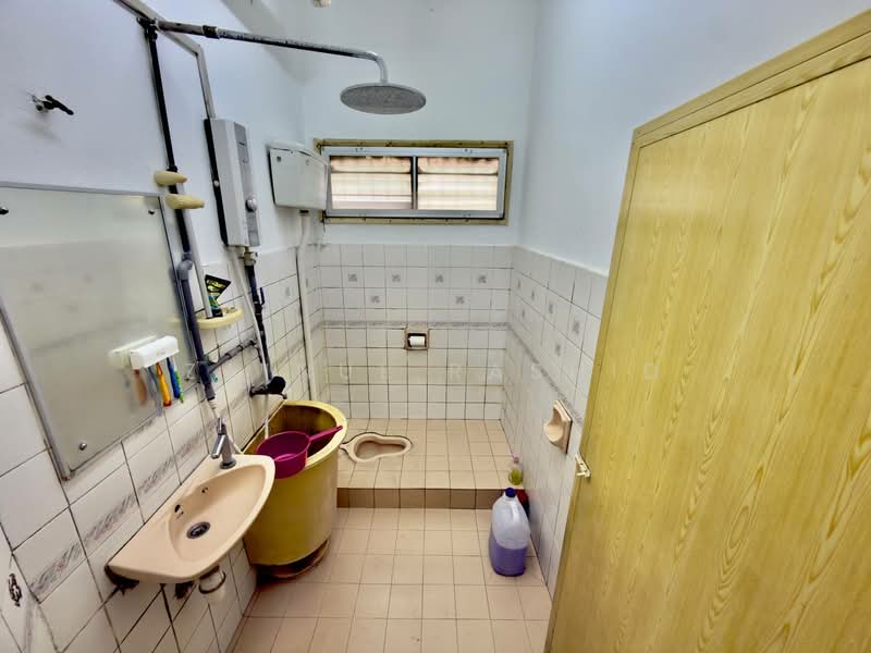 2-storey Terraced House for Sale in Bandar Tun Hussein Onn (Cheras) - Zainul Rashid - Bathroom - PropertyGuru.com.my