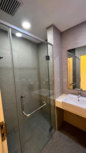 Kondominium untuk Disewa di Vivo Residential Suites - Chai Ming Hern - Bathroom - PropertyGuru.com.my