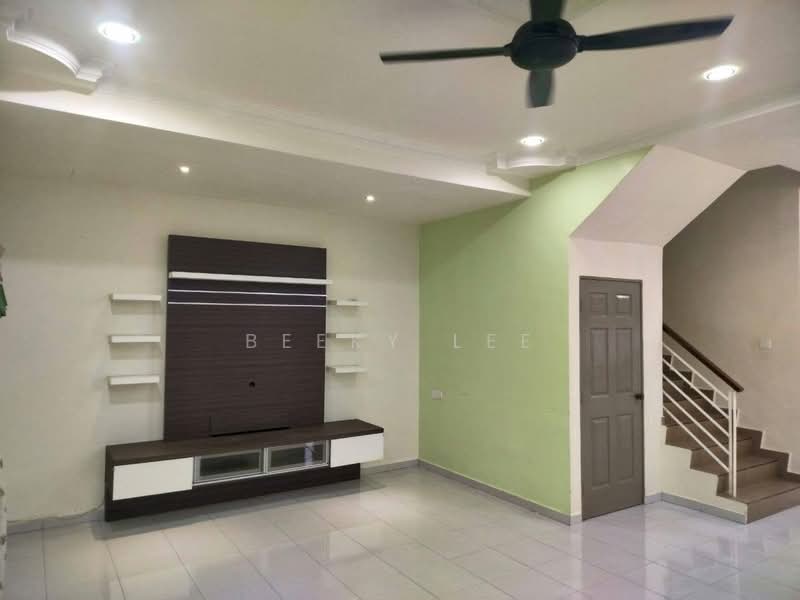 2-storey Terraced House for Sale in Sitiawan (Perak) - Beeky Lee - Living Room - PropertyGuru.com.my