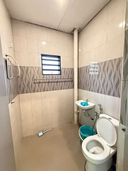Rumah Teres 2 Tingkat untuk Dijual di Bandar Bukit Beruntung (Bukit Beruntung) - Tom Yip - Bathroom - PropertyGuru.com.my