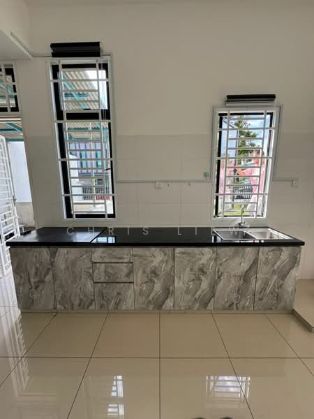 Rumah Kluster untuk Disewa di Bandar Cemerlang (Ulu Tiram) - Chris Liew - Kitchen - PropertyGuru.com.my
