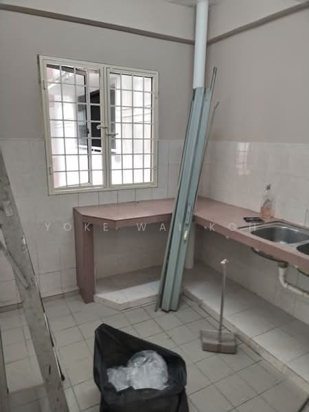 Pangsapuri untuk Disewa di Meranti Apartment - Yoke Wai Koh - Kitchen - PropertyGuru.com.my