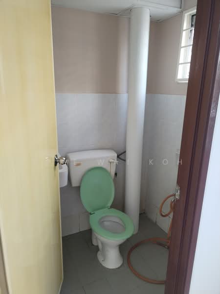 Pangsapuri untuk Disewa di Meranti Apartment - Yoke Wai Koh - Bathroom - PropertyGuru.com.my