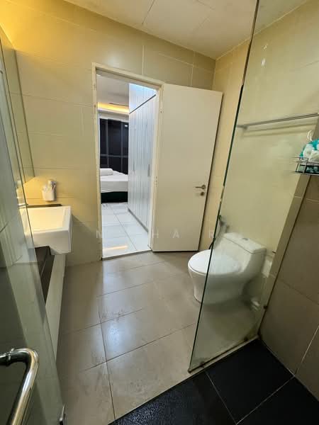 Kondominium untuk Dijual di LakePark Residence @ KL North - Nisha R - Bathroom - PropertyGuru.com.my