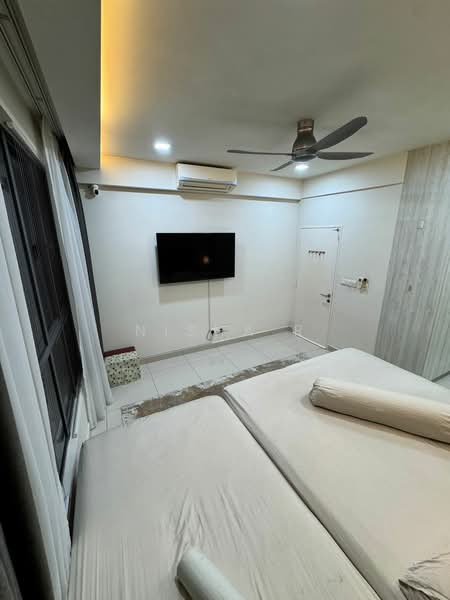 Kondominium untuk Dijual di LakePark Residence @ KL North - Nisha R - Bedroom - PropertyGuru.com.my