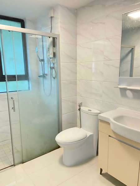 Pangsapuri untuk Disewa di Starview Bay @ Forest City - Alex Cheah -  Master Bathroom - PropertyGuru.com.my