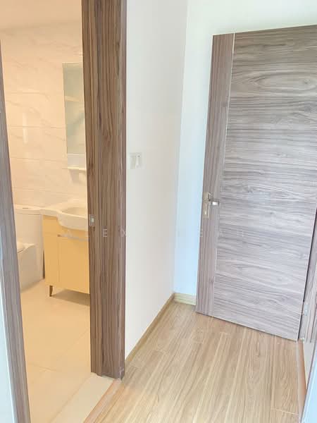 Pangsapuri untuk Disewa di Starview Bay @ Forest City - Alex Cheah -  Master Bathroom - PropertyGuru.com.my