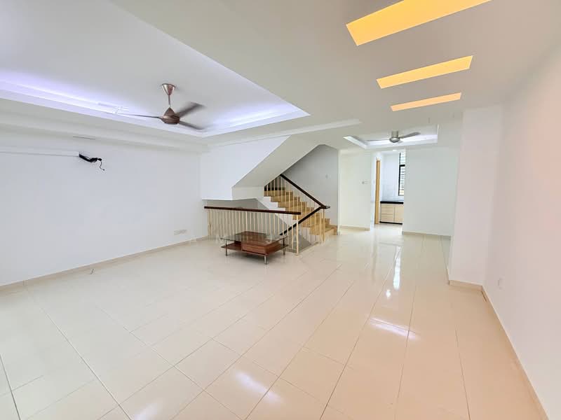 2.5-storey Terraced House for Rent in Ampang Saujana (Ampang) - Sam Jamal - Living Room - PropertyGuru.com.my
