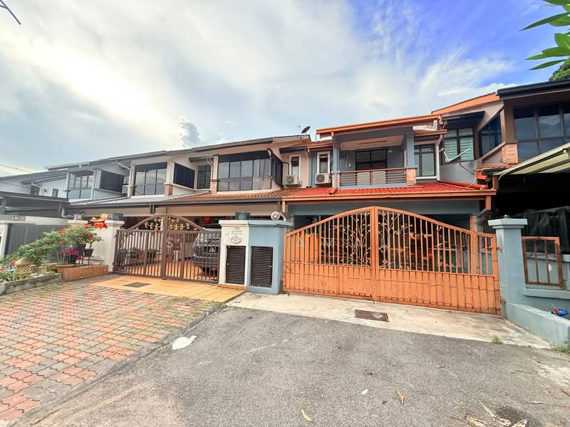 2.5-storey Terraced House for Rent in Ampang Saujana (Ampang) - Sam Jamal - Exterior - PropertyGuru.com.my