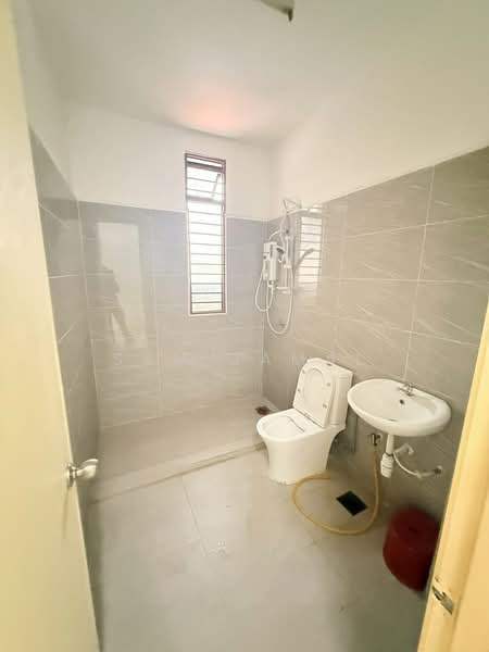 2.5-storey Terraced House for Rent in Ampang Saujana (Ampang) - Sam Jamal - Bathroom - PropertyGuru.com.my