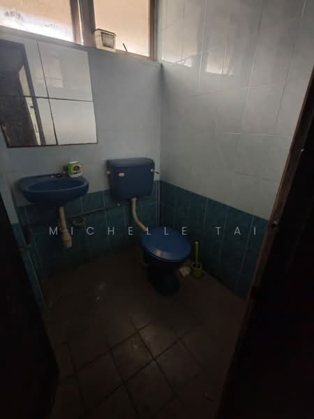 Kedai untuk Disewa di SS2 (Petaling Jaya) - Michelle Tai - Bathroom - PropertyGuru.com.my