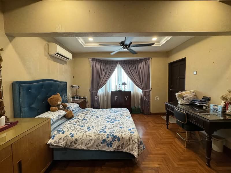 Rumah Berkembar untuk Dijual di Seksyen 17 (Petaling Jaya) - Shirley Ng - Bedroom - PropertyGuru.com.my