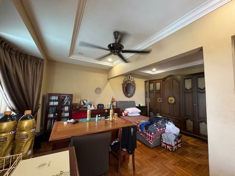 Rumah Berkembar untuk Dijual di Seksyen 17 (Petaling Jaya) - Shirley Ng - Bedroom - PropertyGuru.com.my