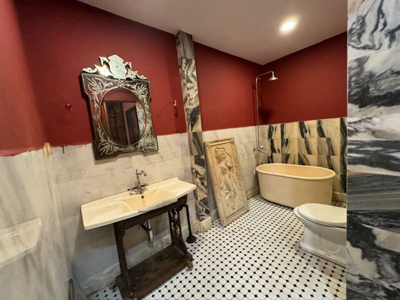 Rumah Berkembar untuk Dijual di Seksyen 17 (Petaling Jaya) - Shirley Ng - Bathroom - PropertyGuru.com.my
