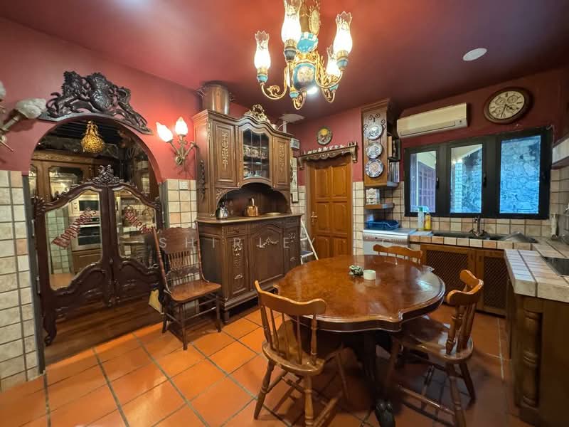 Rumah Berkembar untuk Dijual di Seksyen 17 (Petaling Jaya) - Shirley Ng - Kitchen - PropertyGuru.com.my