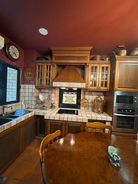 Rumah Berkembar untuk Dijual di Seksyen 17 (Petaling Jaya) - Shirley Ng - Kitchen - PropertyGuru.com.my