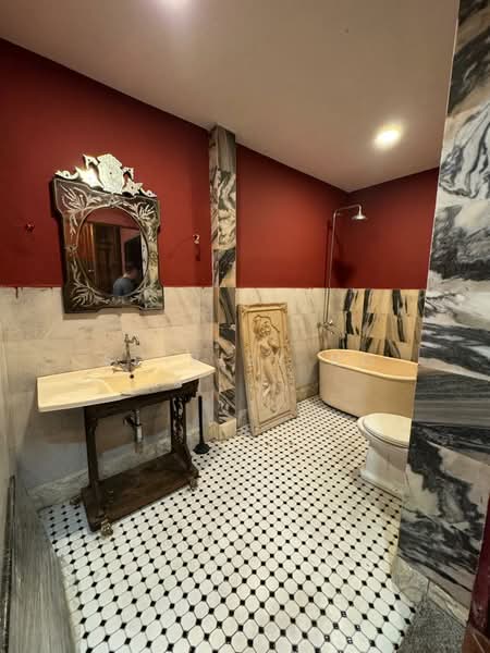 Rumah Berkembar untuk Dijual di Seksyen 17 (Petaling Jaya) - Shirley Ng - Bathroom - PropertyGuru.com.my