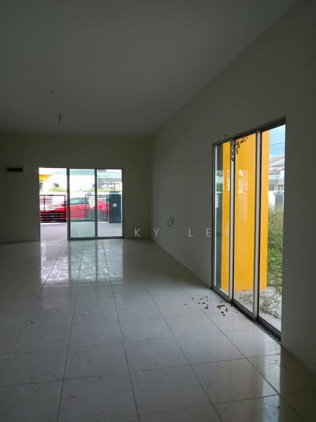 2-storey Terraced House for Sale in Sitiawan (Perak) - Beeky Lee - Living Room - PropertyGuru.com.my