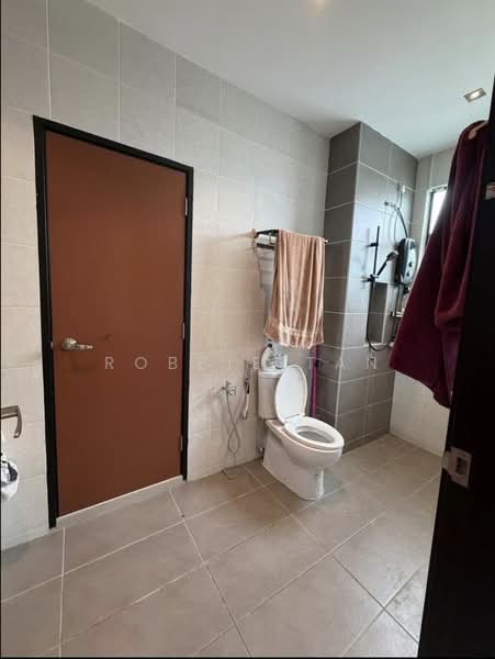 Cluster House for Rent in Masai (Johor) - Robbie Tan - Bathroom - PropertyGuru.com.my