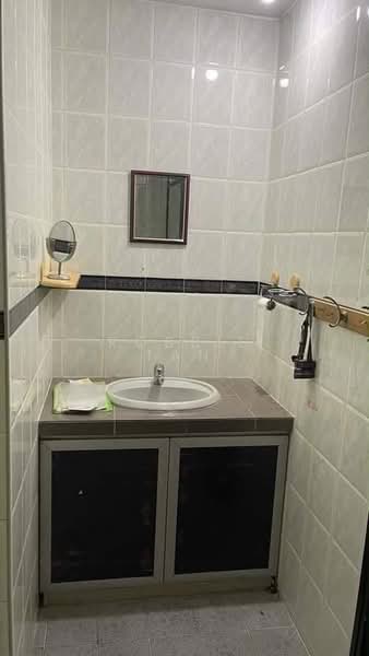 Rumah Teres 2 Tingkat untuk Disewa di Taman Johor Jaya (Johor Bahru) - Robbie Tan - Bathroom - PropertyGuru.com.my