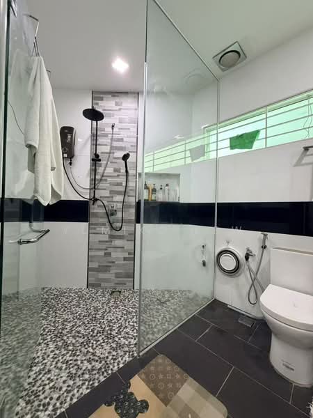 2.5-storey Terraced House for Sale in Pandan Indah (Ampang) - Yumiko Kew - Bathroom - PropertyGuru.com.my