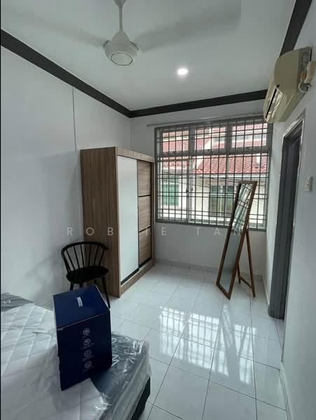 Rumah Teres 2 Tingkat untuk Disewa di Taman Seri Orkid (Skudai) - Robbie Tan - Bedroom - PropertyGuru.com.my