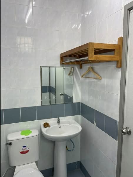 Rumah Teres 2 Tingkat untuk Disewa di Taman Seri Orkid (Skudai) - Robbie Tan - Bathroom - PropertyGuru.com.my