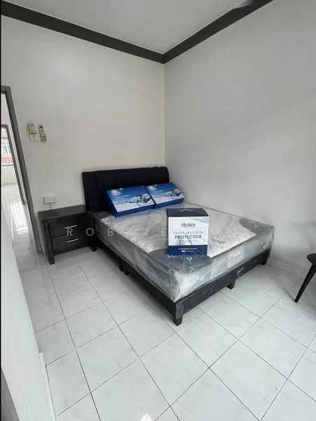 Rumah Teres 2 Tingkat untuk Disewa di Taman Seri Orkid (Skudai) - Robbie Tan - Bedroom - PropertyGuru.com.my