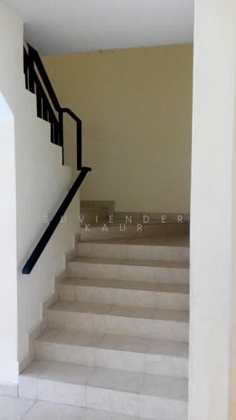 Rumah Teres 2 Tingkat untuk Dijual di Taman Putra Prima (Puchong) - Suviender Kaur - Corridor - PropertyGuru.com.my
