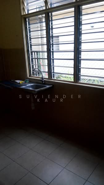 Rumah Teres 2 Tingkat untuk Dijual di Taman Putra Prima (Puchong) - Suviender Kaur - Kitchen - PropertyGuru.com.my