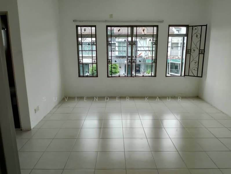 2-storey Terraced House for Sale in Jenjarom (Selangor) - Suviender Kaur - Living Room - PropertyGuru.com.my