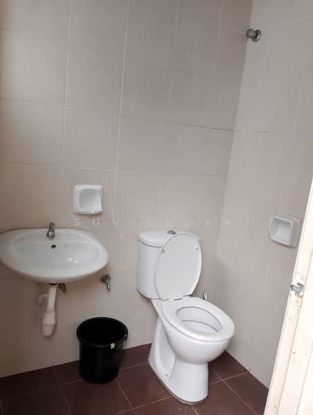2-storey Terraced House for Sale in Jenjarom (Selangor) - Suviender Kaur - Bathroom - PropertyGuru.com.my